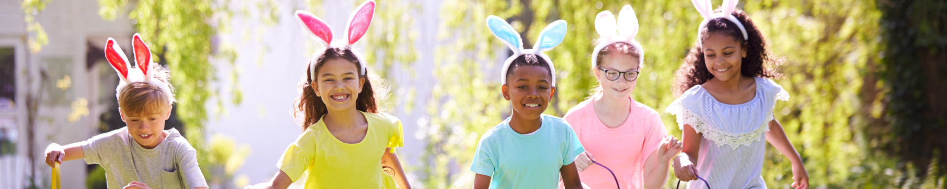 Easter egg hunt with 5 children